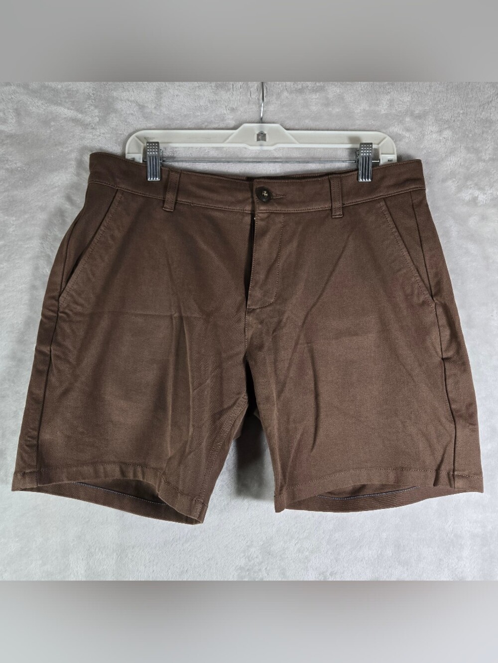 Mugsy Halsteds Shorts Mens 33 Brown Chinos Stretch Classic Flat Front 7"